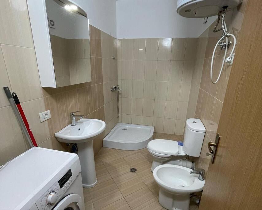 Apartments Hi-Tech Дуррес Екстер'єр фото