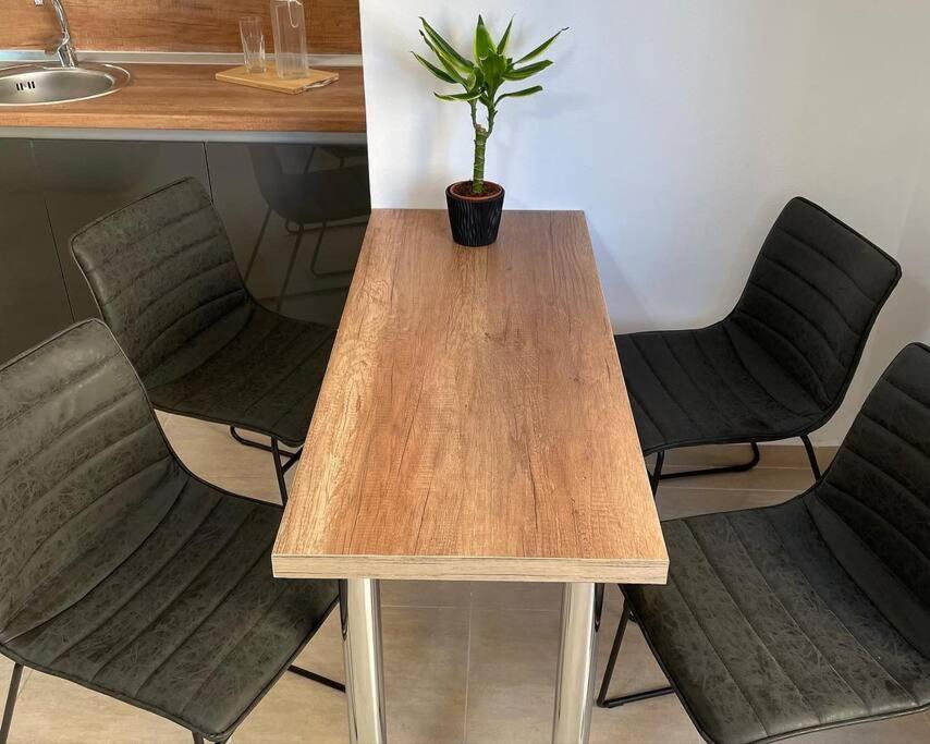 Apartments Hi-Tech Дуррес Екстер'єр фото